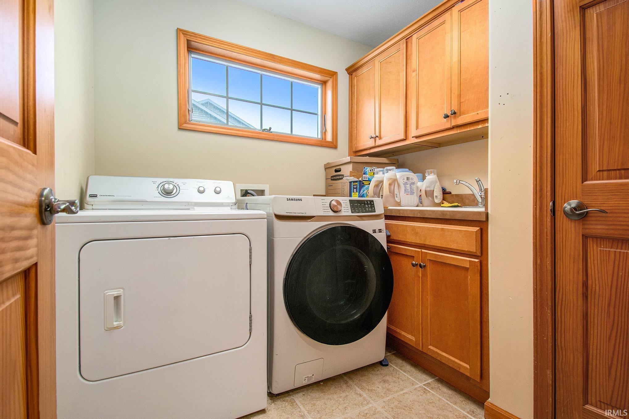 Warsaw, Indiana 46580, United States, 4 Bedrooms Bedrooms, ,4 BathroomsBathrooms,Residential,Active,160194