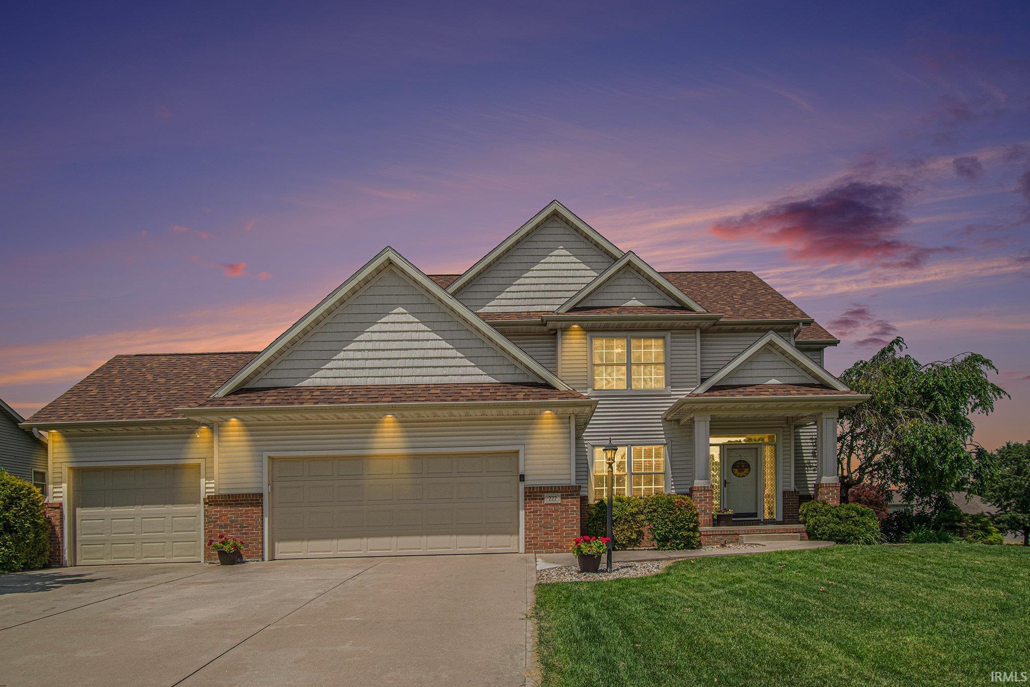 Warsaw, Indiana 46580, United States, 4 Bedrooms Bedrooms, ,4 BathroomsBathrooms,Residential,Active,160194