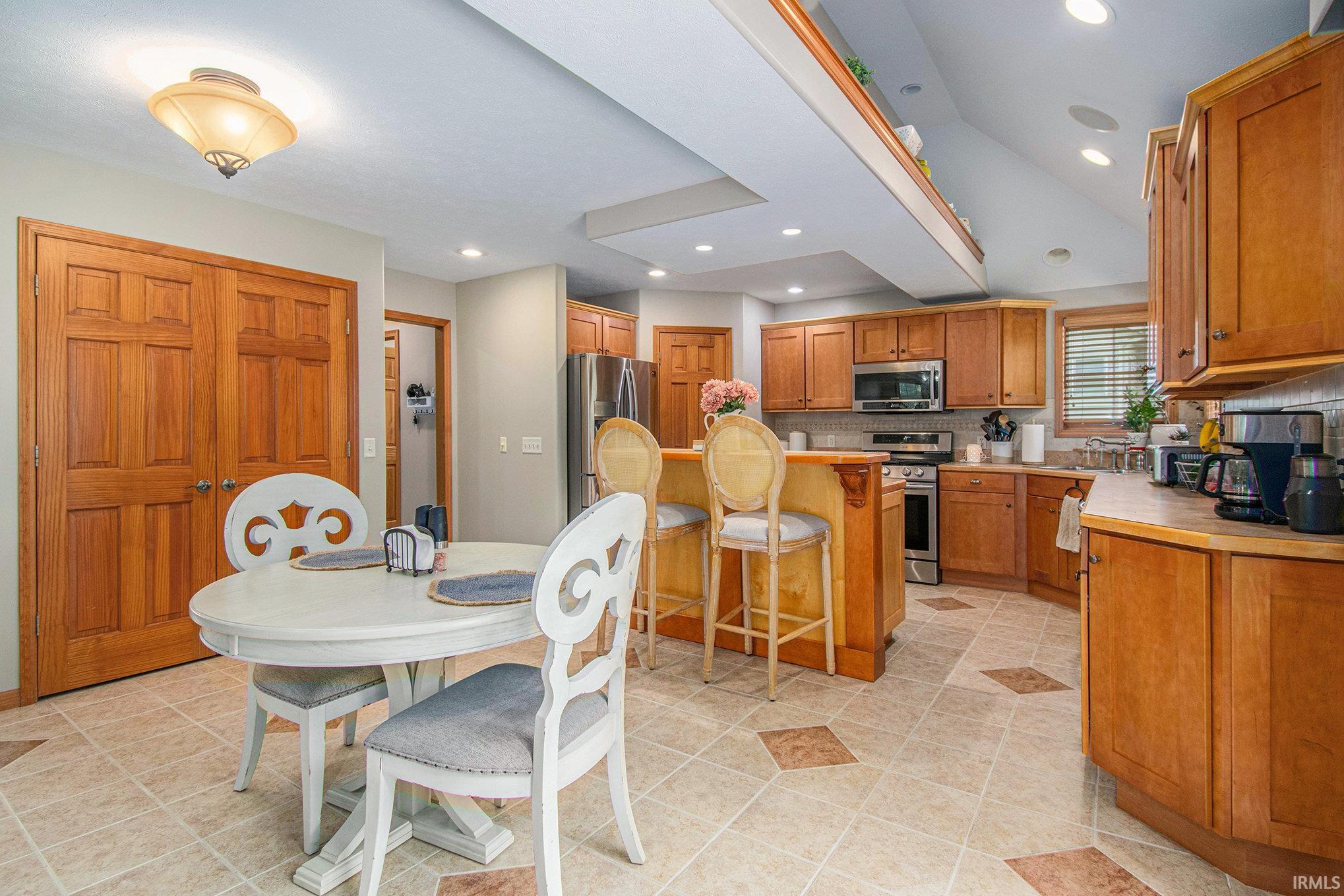 Warsaw, Indiana 46580, United States, 4 Bedrooms Bedrooms, ,4 BathroomsBathrooms,Residential,Active,160194