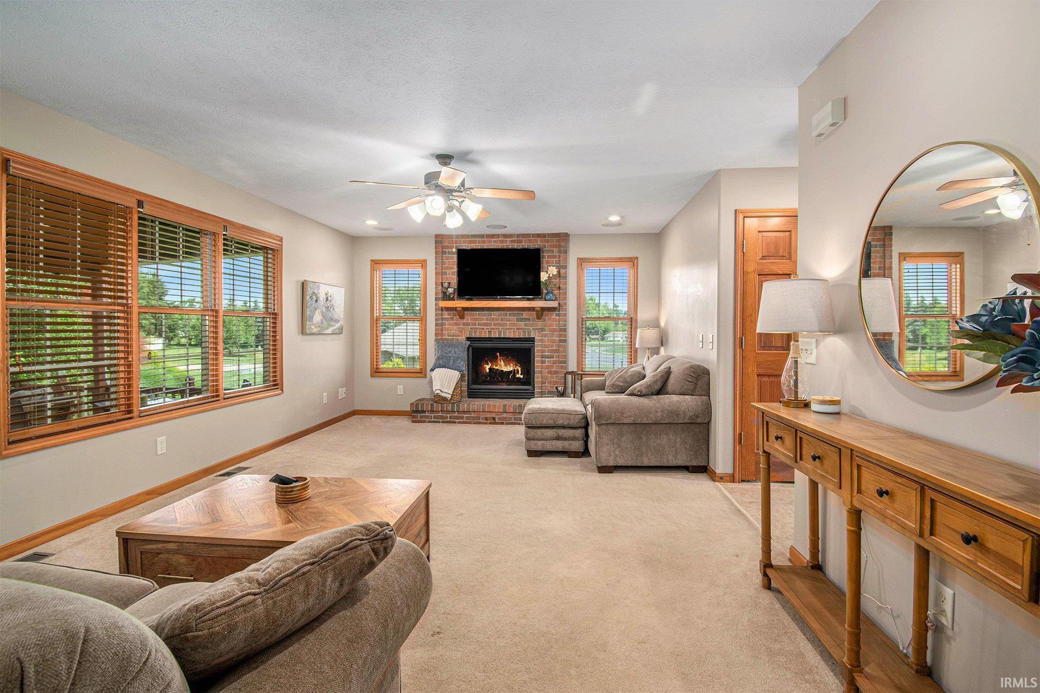 Warsaw, Indiana 46580, United States, 4 Bedrooms Bedrooms, ,4 BathroomsBathrooms,Residential,Active,160194