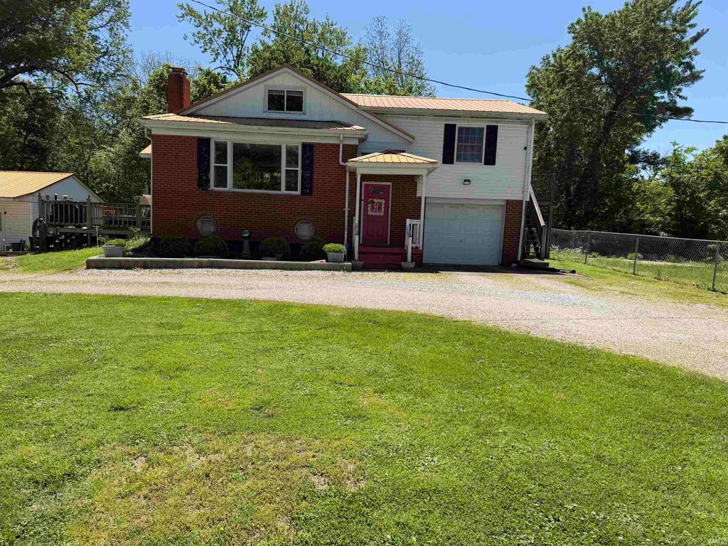 Photo of 819 Prosperity Avenue, Evansville, IN 47713 (MLS # 202613978)