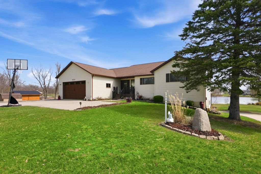 Photo of 5010 Terry Lake Road, Hamilton, IN 46742 (MLS # 202611293)