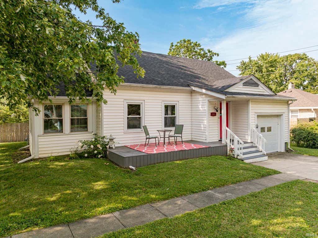 Photo of 1201 W Cowing Drive, Muncie, IN 47304 (MLS # 202632128)