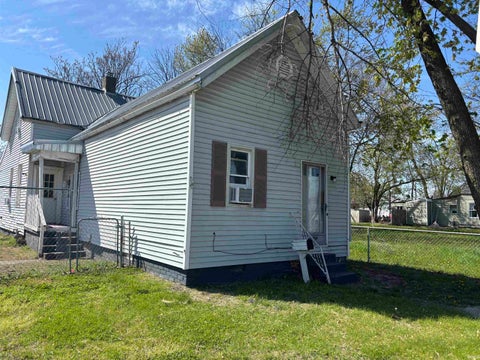 Photo of 1800 N 6th Avenue, Evansville, IN 47710 (MLS # 202627968)