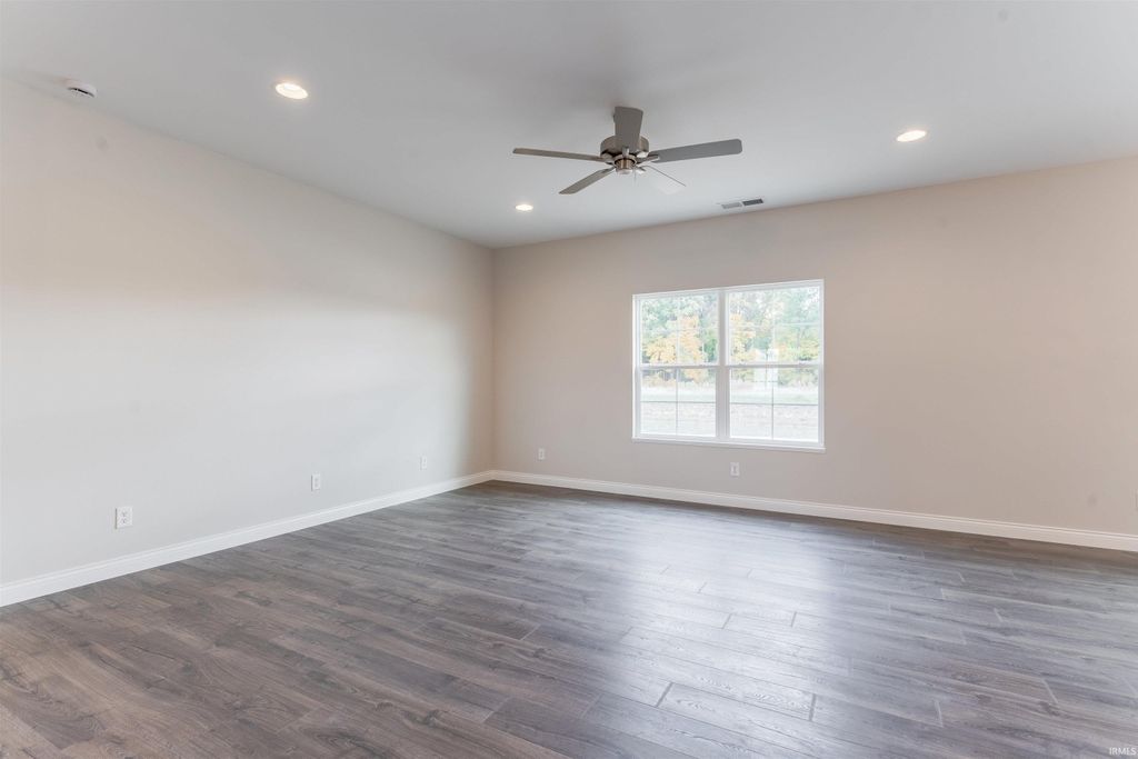 Photo of 1501 Eli Drive, Evansville, IN 47711 (MLS # 202545425)