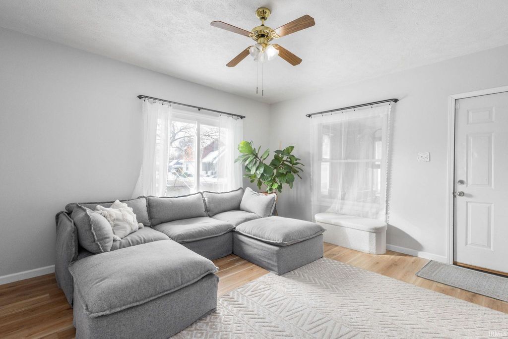 Photo of 1016 Division Street, Mishawaka, IN 46545 (MLS # 202603757)