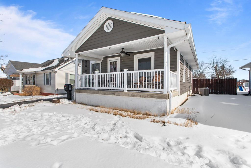 Photo of 1822 S UNION Street, Kokomo, IN 46902 (MLS # 202604134)