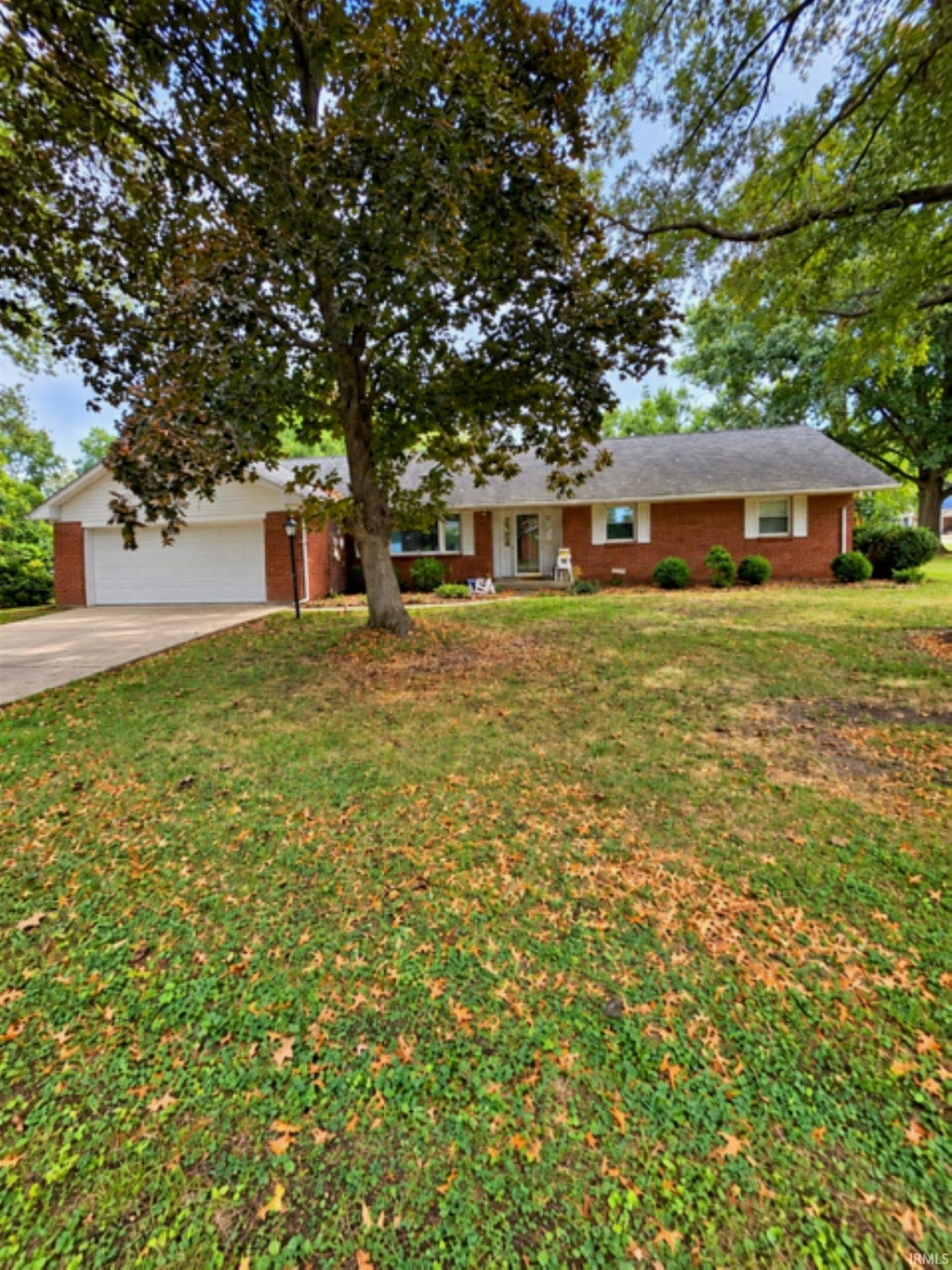Photo of 7466 Ellenwood Streets, Terre Haute, IN 47802 (MLS # 202640039)