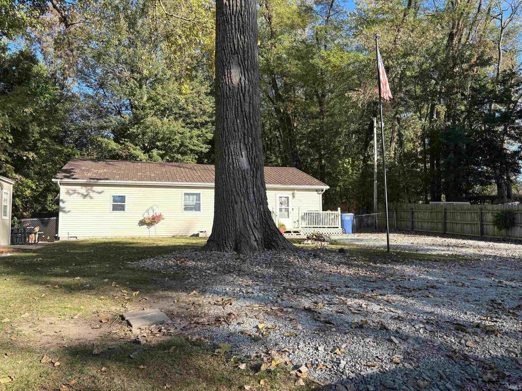 Photo of 1016 N Roosevelt Street, Silver Lake, IN 46982 (MLS # 202542112)