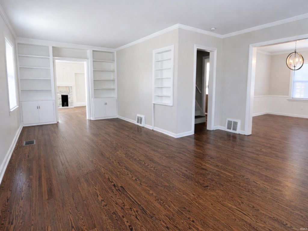 Photo of 2059 E Gum Street, Evansville, IN 47714 (MLS # 202603960)