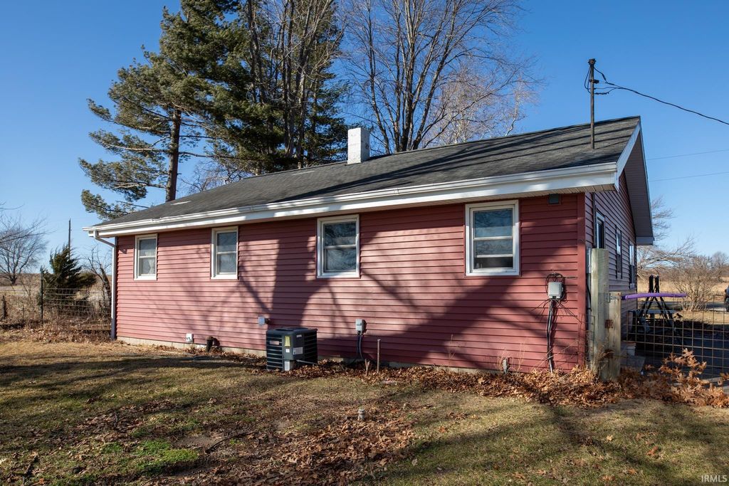Photo of 29 State Road 10, Bourbon, IN 46504 (MLS # 202605356)