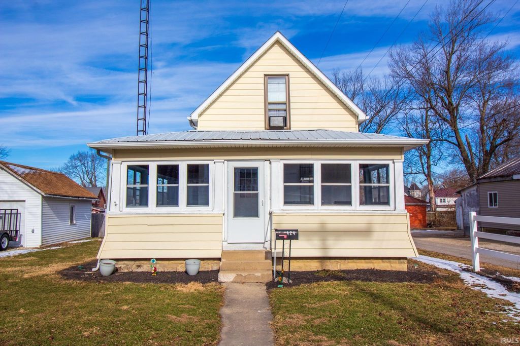 Photo of 424 W Hickory Street, Union City, IN 47390 (MLS # 202602335)