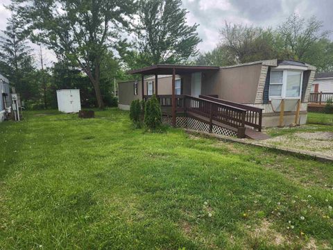819 Greenbriar Drive, Hartford City, IN 47348 - #: 202518076