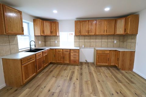 Tiny photo for 610 N Wilson Street, Delphi, IN 46923 (MLS # 202548941)