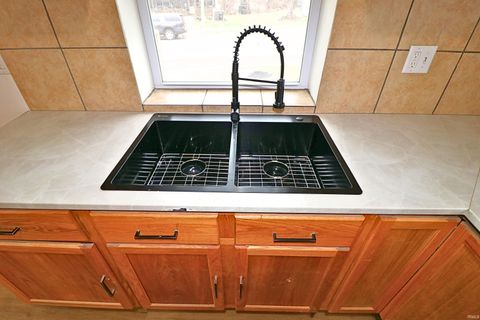 Tiny photo for 610 N Wilson Street, Delphi, IN 46923 (MLS # 202548941)