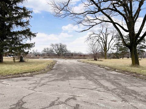 Tiny photo for 1758 N Lancer Street, Peru, IN 46970 (MLS # 202403722)