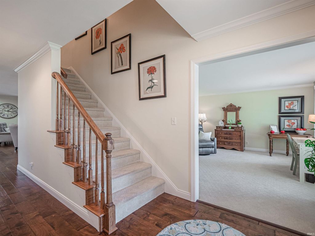 Photo of 610 Salem Court, Evansville, IN 47715 (MLS # 202611295)