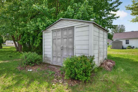 Tiny photo for 305 Kingsmill Drive, Logansport, IN 46947 (MLS # 202624439)