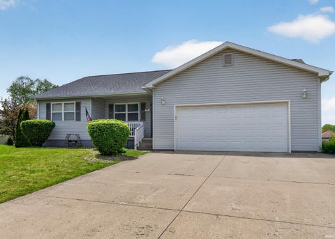 Tiny photo for 305 Kingsmill Drive, Logansport, IN 46947 (MLS # 202624439)