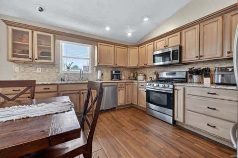 Tiny photo for 305 Kingsmill Drive, Logansport, IN 46947 (MLS # 202624439)