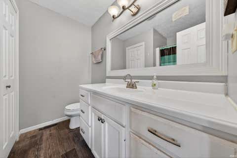 Tiny photo for 305 Kingsmill Drive, Logansport, IN 46947 (MLS # 202624439)