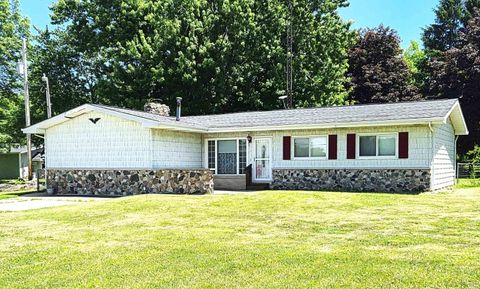Tiny photo for 3110 N State Road 5 Highway, Cromwell, IN 46732 (MLS # 202621463)