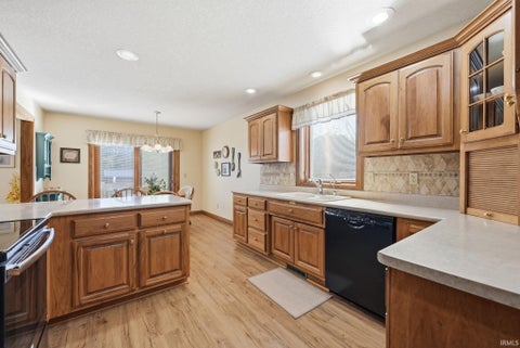 Tiny photo for 103 Matthew Cove, Auburn, IN 46706 (MLS # 202641927)