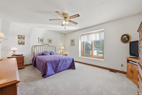 Tiny photo for 103 Matthew Cove, Auburn, IN 46706 (MLS # 202641927)