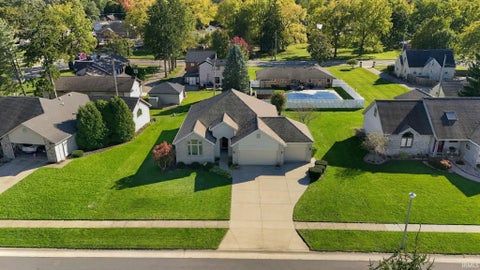 Tiny photo for 103 Matthew Cove, Auburn, IN 46706 (MLS # 202641927)