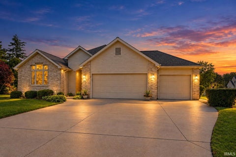Photo of 103 Matthew Cove, Auburn, IN 46706 (MLS # 202641927)