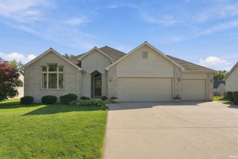 Tiny photo for 103 Matthew Cove, Auburn, IN 46706 (MLS # 202641927)