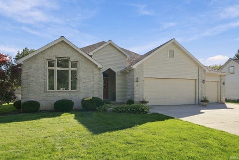 Tiny photo for 103 Matthew Cove, Auburn, IN 46706 (MLS # 202641927)
