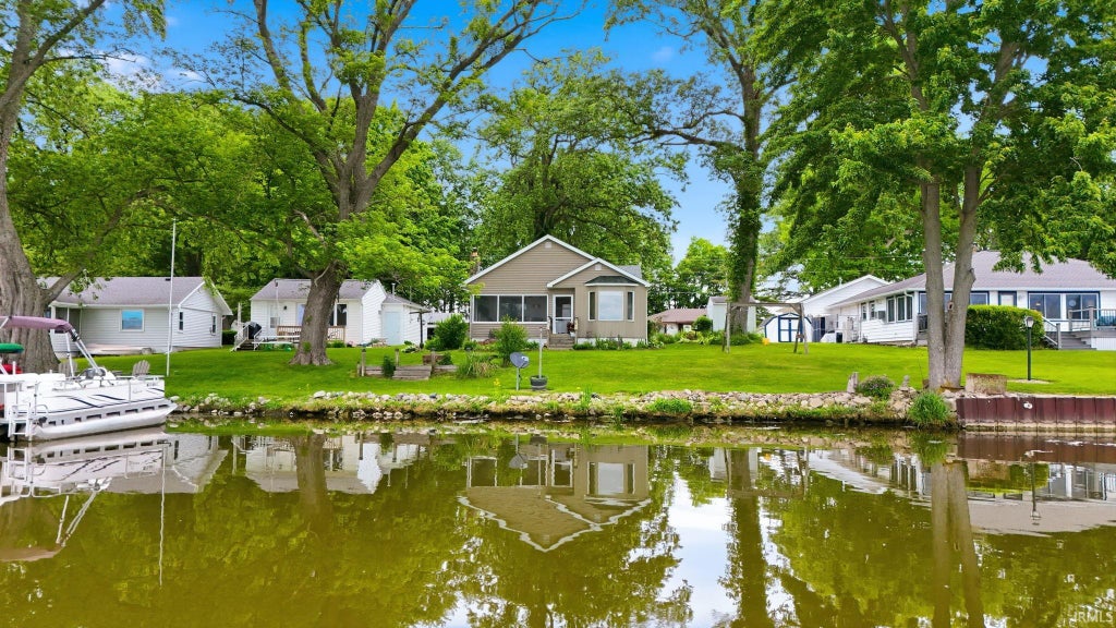 Photo of 2948 E Skinner Lake N Drive, Albion, IN 46701 (MLS # 202621565)