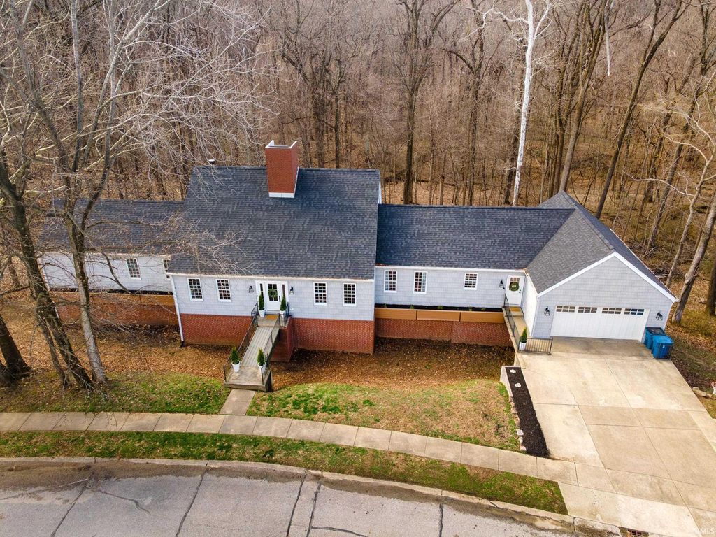 Photo of 6211 Pfafflin Lake Boulevard, Newburgh, IN 47630 (MLS # 202608800)