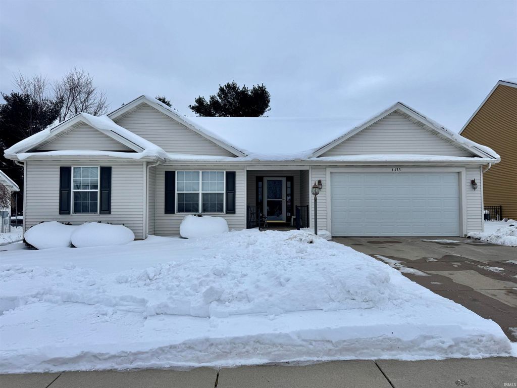 Photo of 4433 Jade Crossing Drive, South Bend, IN 46628 (MLS # 202603730)