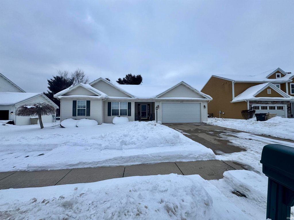 Photo of 4433 Jade Crossing Drive, South Bend, IN 46628 (MLS # 202603730)