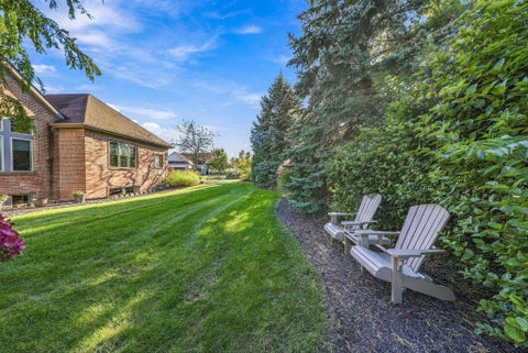 Tiny photo for 12034 Sycamore Lakes Court, Fort Wayne, IN 46814 (MLS # 202643457)