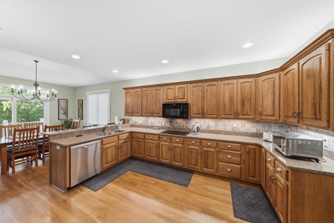 Tiny photo for 12034 Sycamore Lakes Court, Fort Wayne, IN 46814 (MLS # 202643457)