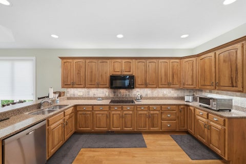 Tiny photo for 12034 Sycamore Lakes Court, Fort Wayne, IN 46814 (MLS # 202643457)