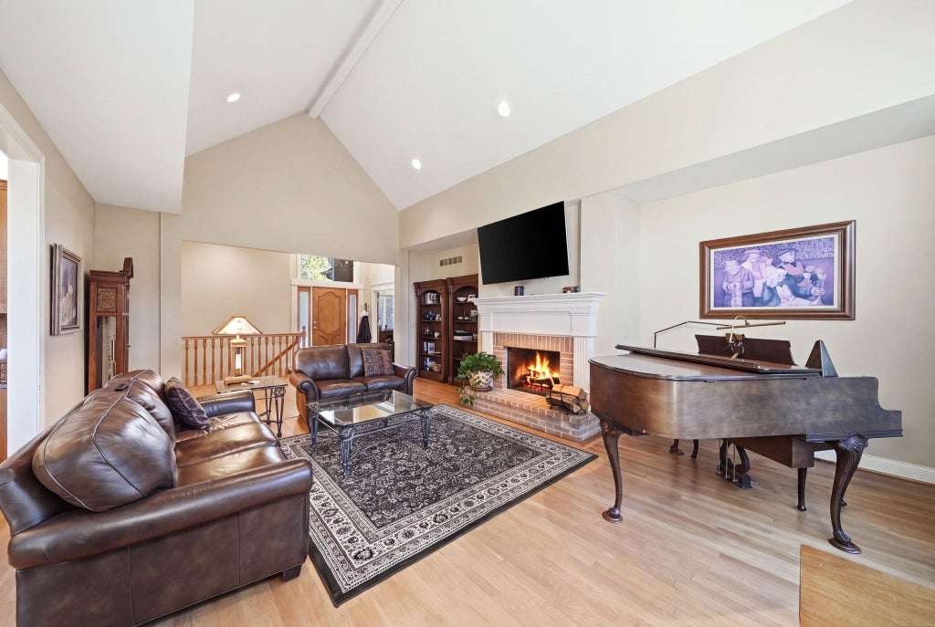 Photo of 12034 Sycamore Lakes Court, Fort Wayne, IN 46814 (MLS # 202643457)