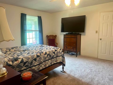 Tiny photo for 1424 S 550 E, Peru, IN 46970 (MLS # 202533121)