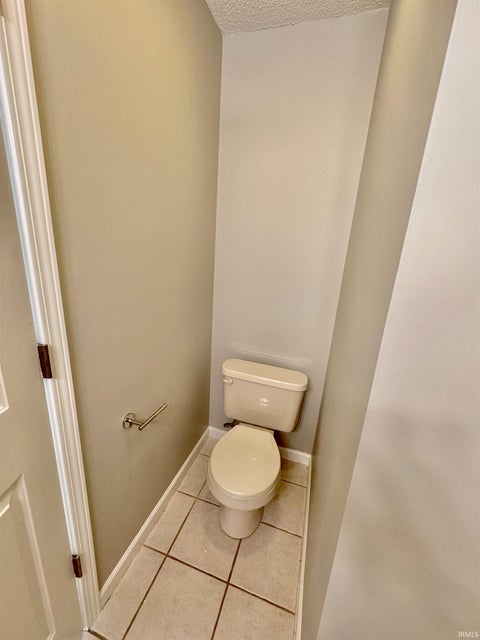 Tiny photo for 3404 S Oaklawn Circle, Bloomington, IN 47401 (MLS # 202631165)