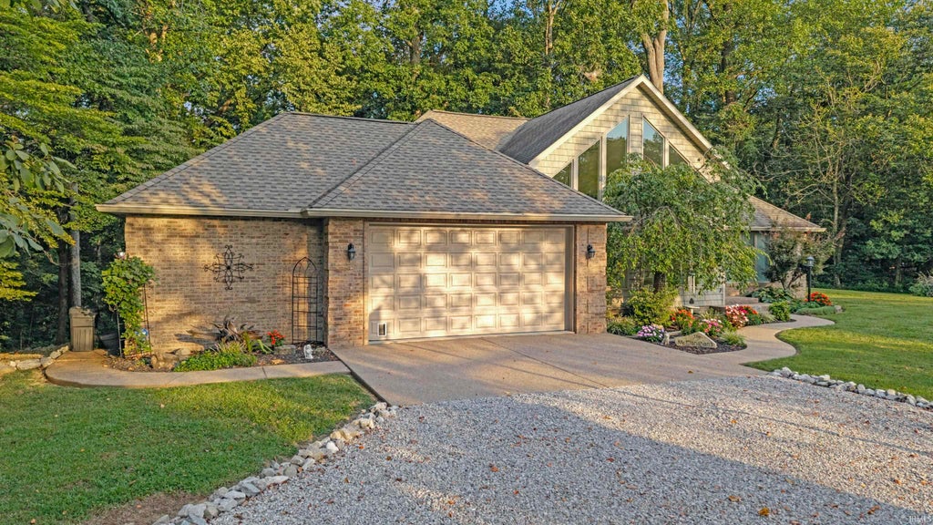 Photo of 7200 Holly Drive, Evansville, IN 47712 (MLS # 202638920)
