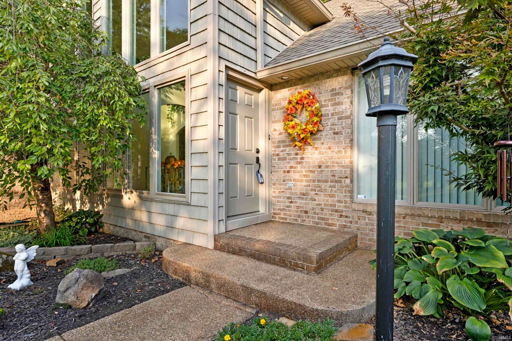 Photo of 7200 Holly Drive, Evansville, IN 47712 (MLS # 202638920)
