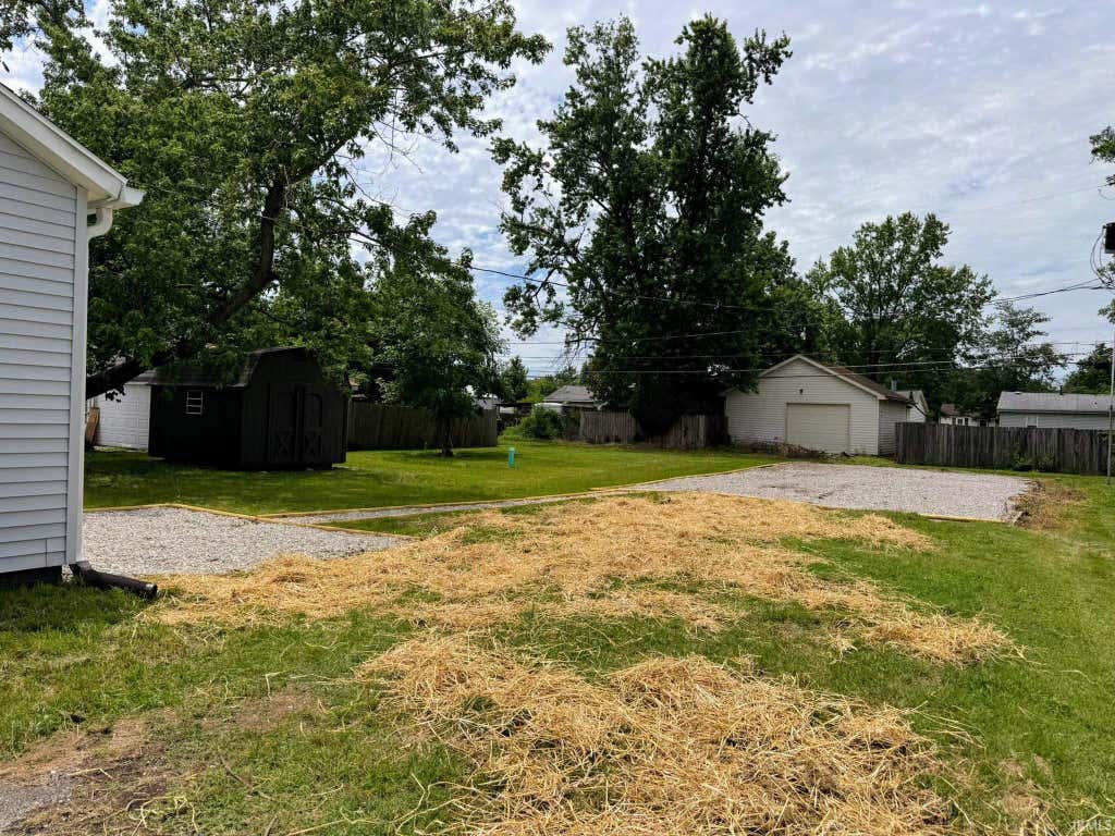 Photo of 5814 N Fares Avenue, Evansville, IN 47711 (MLS # 202624121)