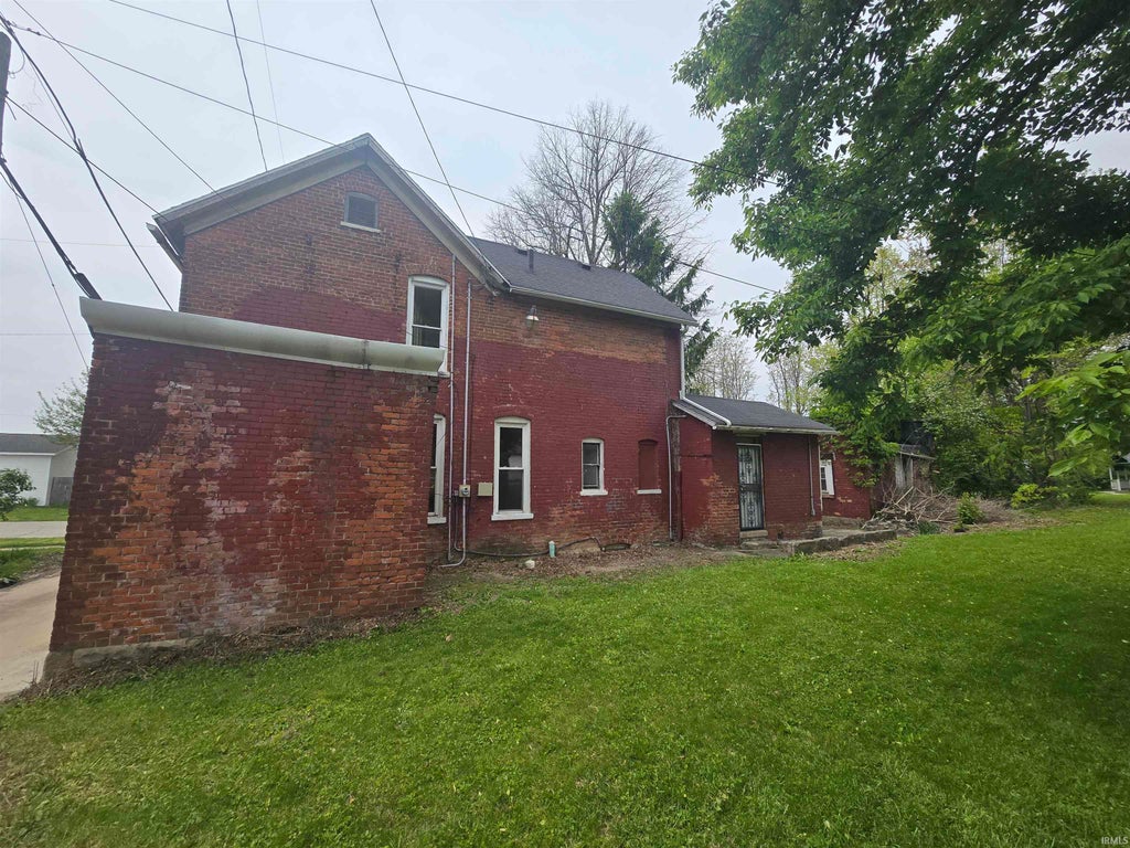 Photo of 713 Harmar Street, Fort Wayne, IN 46803 (MLS # 202621349)