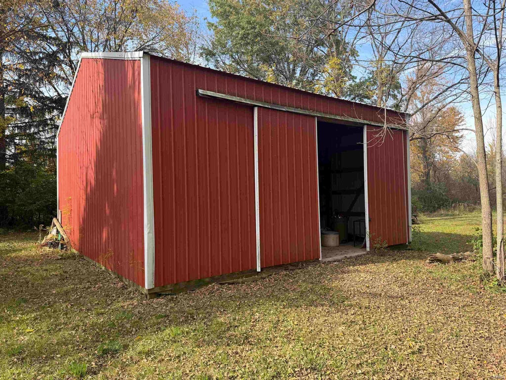 Photo of 13020 W Washington Center, Fort Wayne, IN 46818 (MLS # 202644785)