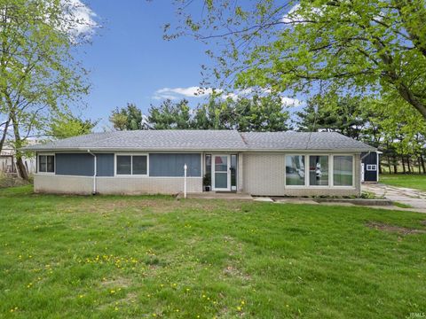 Photo of 8303 W 400 S, Russiaville, IN 46979 (MLS # 202613377)