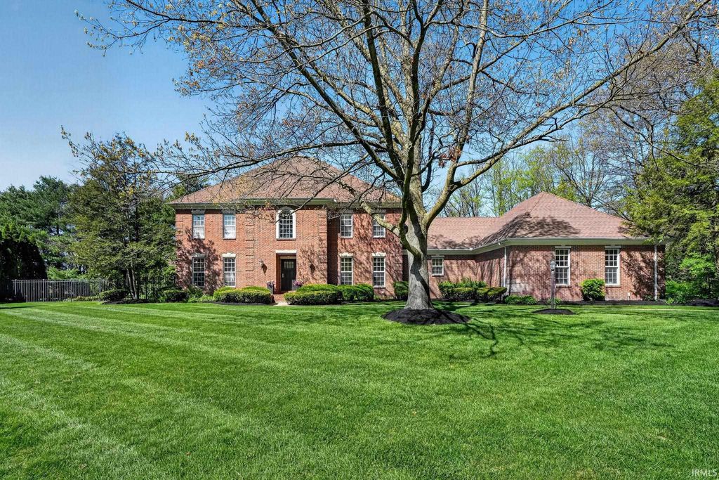 Photo of 51321 Hidden Pines Court, Granger, IN 46530 (MLS # 202614633)