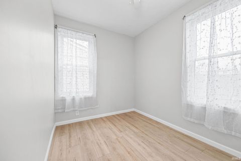 Tiny photo for 1109 S 4Th Street, Lafayette, IN 47905 (MLS # 202612602)